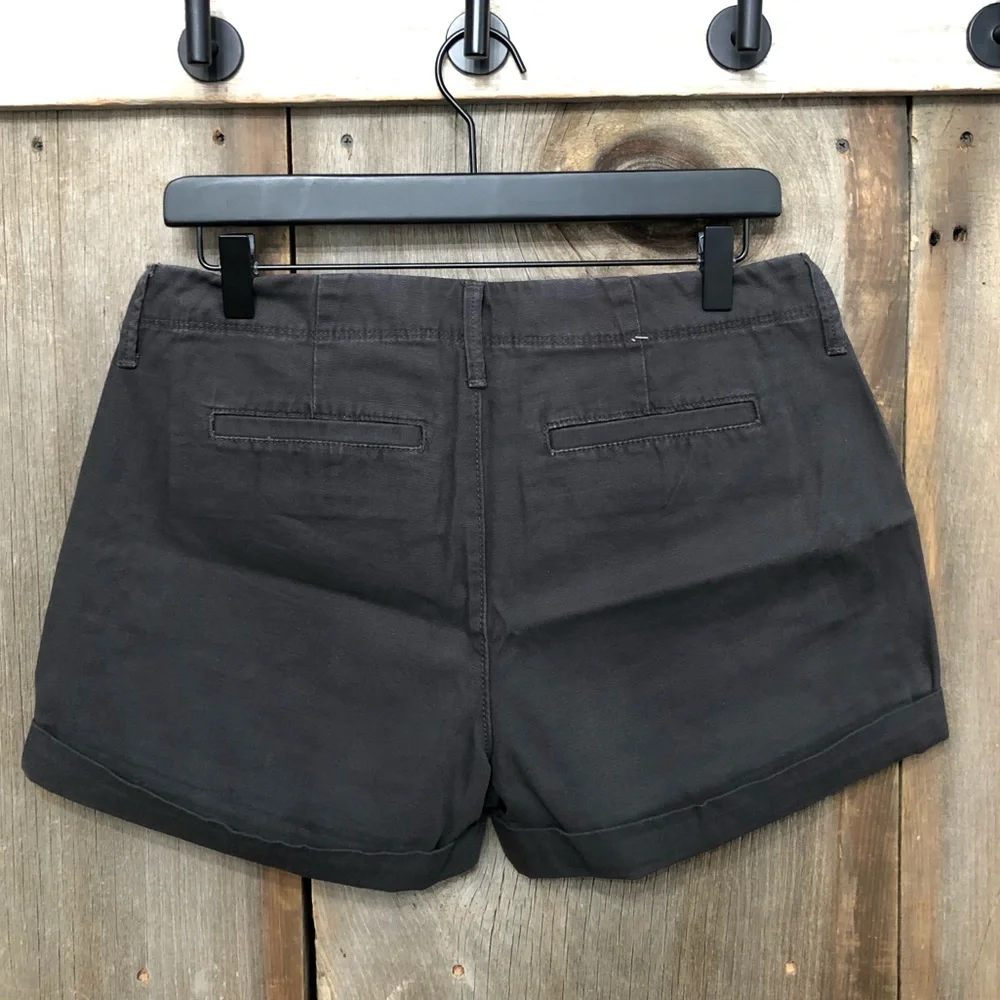 2015 Old Navy Boyfriend Shorts in Black Cat Size 4 Regular Women’s